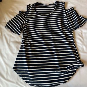 Shoulder cut out top